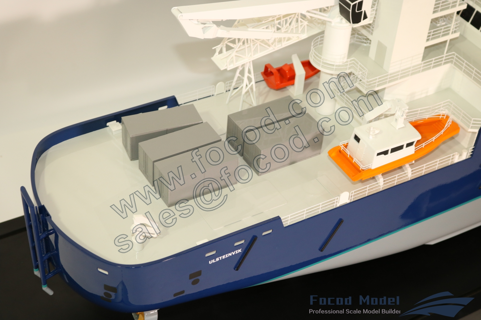 customized model of 82m windfarm support boat